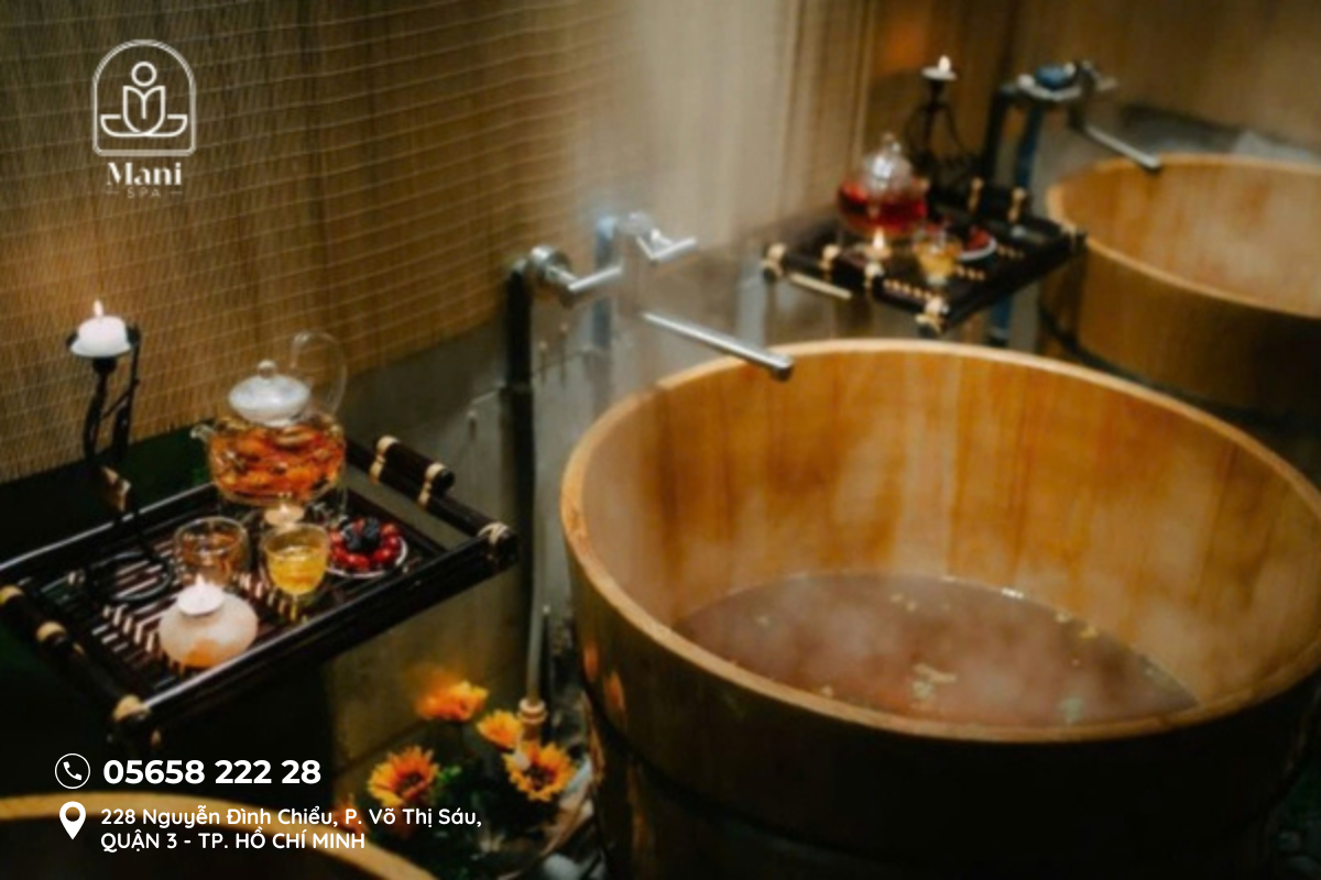 Detox Cơ Thể Với Lá Dao Đỏ Tại Mani Mani Spa