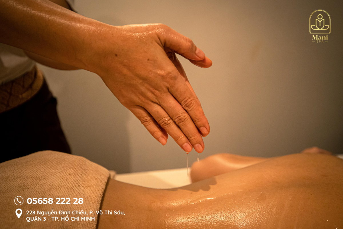 Tắm Lá Người Dao Tại TP.HCM Trong Bồn Gỗ Cực Chill